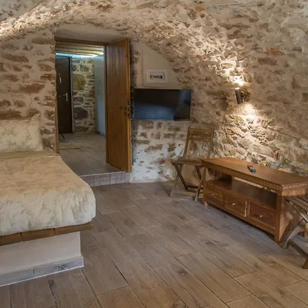 Karyoupolis Lounge Cave House וילה *