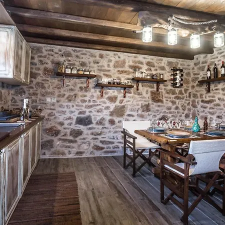 Karyoupolis Lounge Cave House וילה