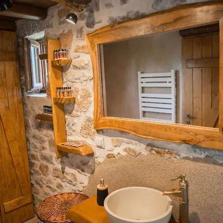 Karyoupolis Lounge Cave House וילה