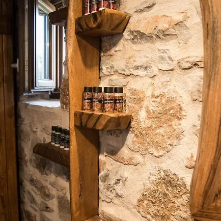 Karyoupolis Lounge Cave House וילה