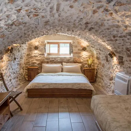 Villa Karyoupolis Lounge Cave House *