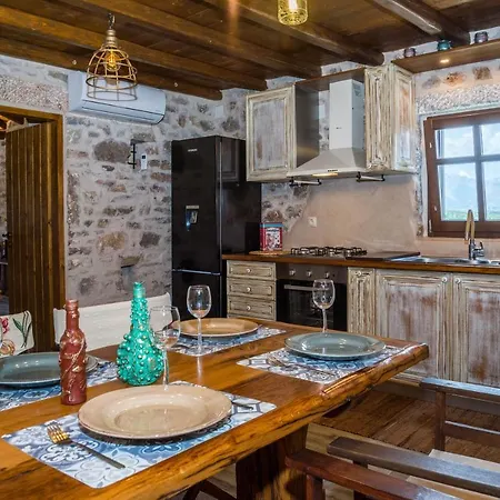 Karyoupolis Lounge Cave House Villa