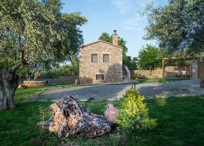Karyoupolis Lounge Cave House Villa *