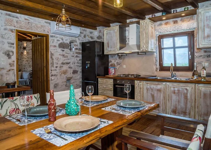 Karyoupolis Lounge Cave House Villa