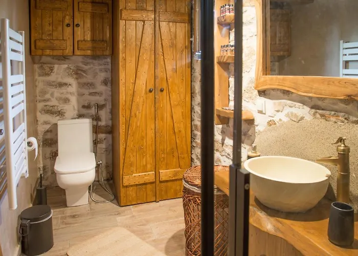 Karyoupolis Lounge Cave House *