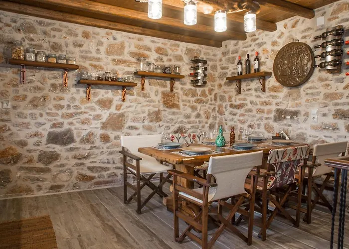 Karyoupolis Lounge Cave House Gythio